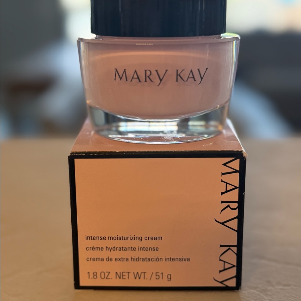 Mary Kay Intense Moisturizer